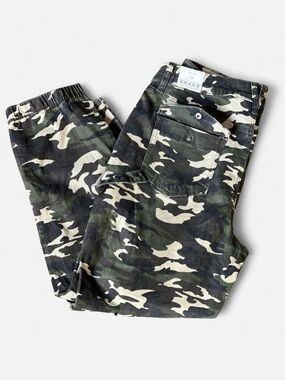 Royalty For Me Camo Cargo Jogger Pants Size 14 NWT Utility Camouflage